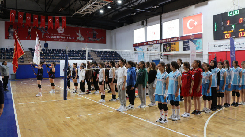 Okul Sporları Açılış Seremonisiyle Başladı