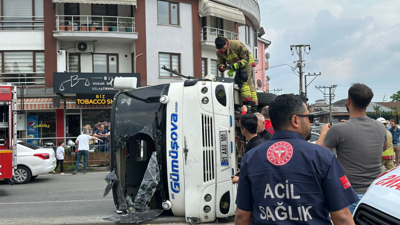 Otobüs Kazasında Çok Sayıda Yaralı Var    