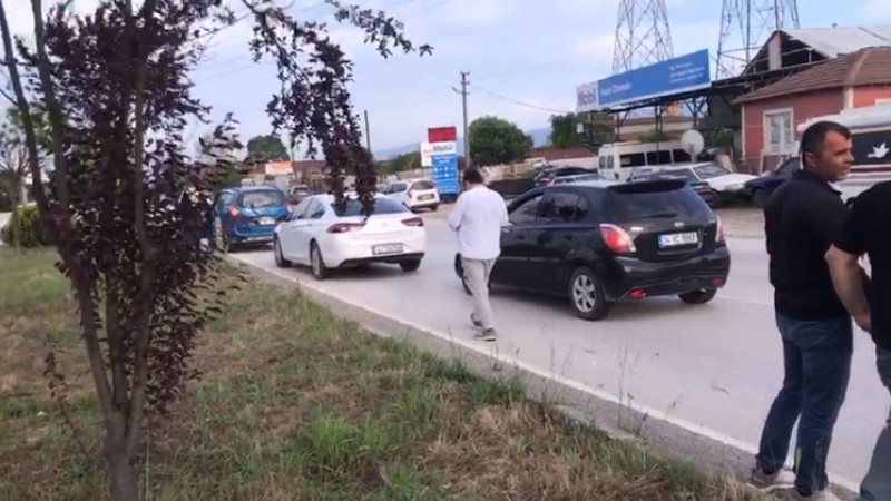 Düzce-Sakarya Yolunda 4 Aracın Karıştığı Zincirleme Kaza