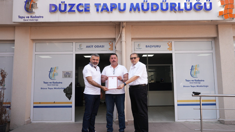 MODERN SANAYİ SİTESİ DÜKKANLARININ İLK TAPU TESLİMİ YAPILDI