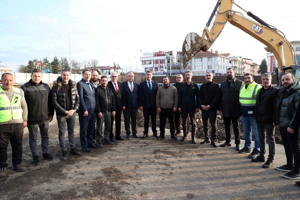 Vali Selçuk Aslan Yeni Hizmet Binası İnşaat Sahasını Ziyaret Etti